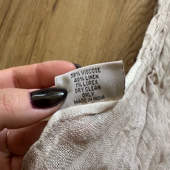 Blush Cream linen scarf - Picture 3 of 12